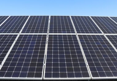 Conheça as vantagens de investir em energia solar para o seu negócio